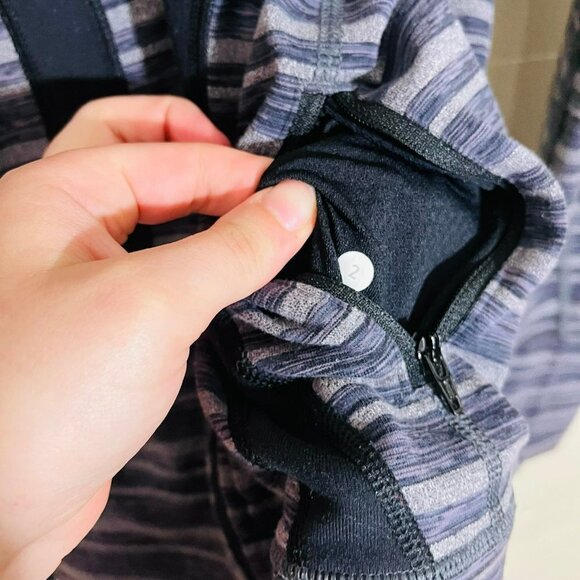 Lululemon Stride Jacket in Navy Stripe Full Zip SZ 2 - Picture 6 of 8